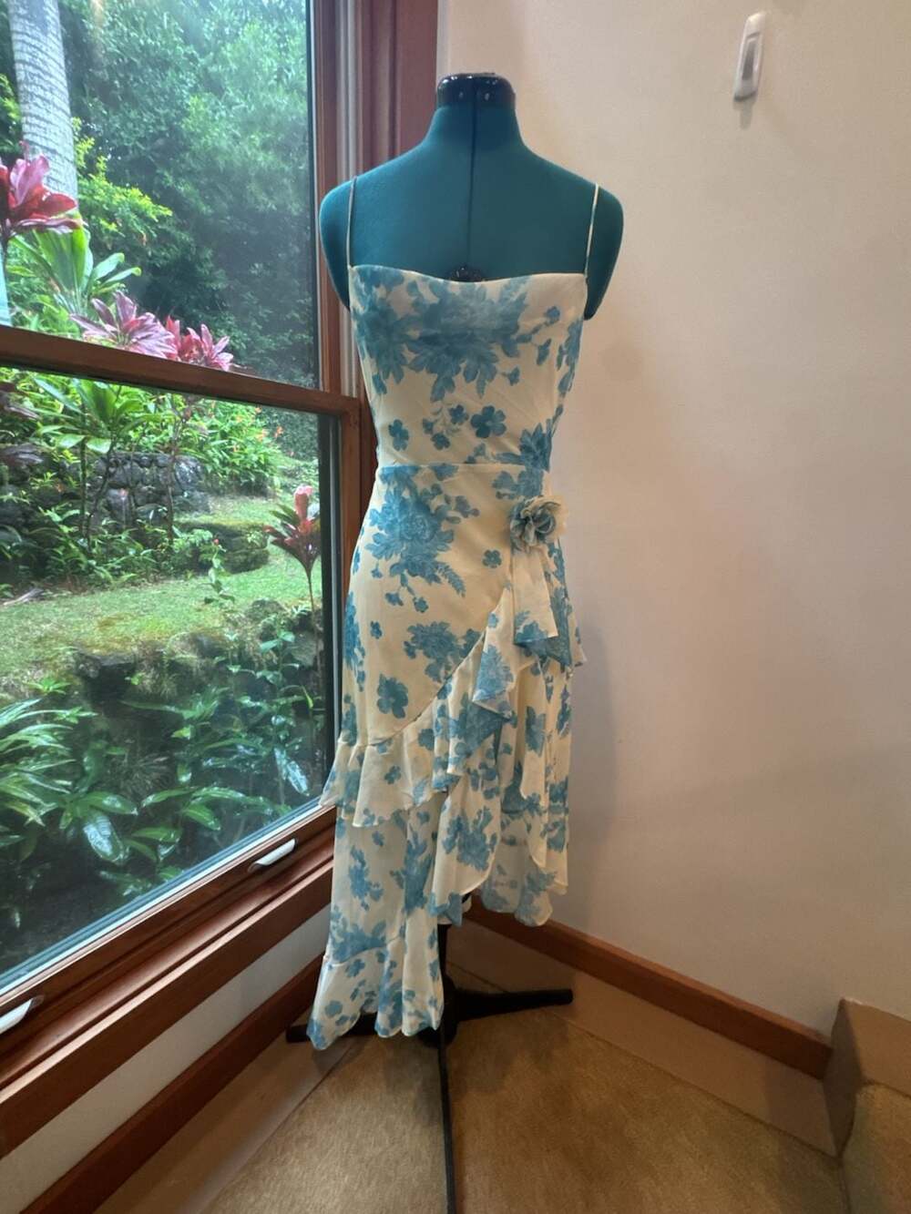 Unique Flower Midi Dress Yellow